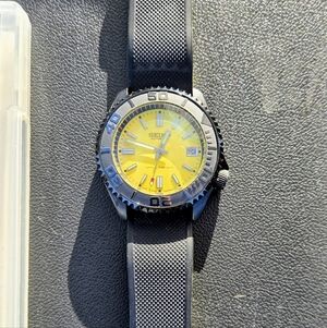 Seiko Men's Sports Watch w/Yellow & Black Silicone Strap